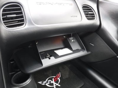 2001 Chevrolet Corvette Base