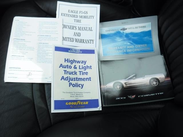 2001 Chevrolet Corvette Base