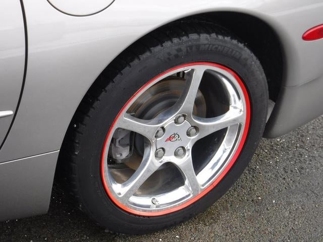 2001 Chevrolet Corvette Base