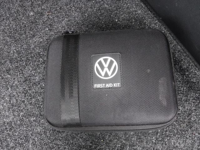 2021 Volkswagen Atlas Cross Sport 3.6L V6 SE w/Technology R-Line