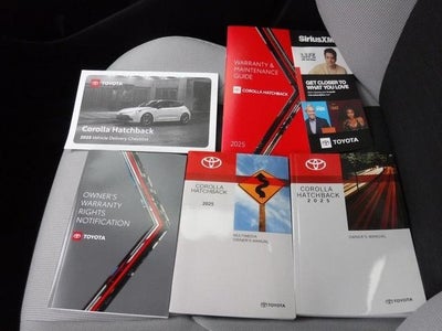 2025 Toyota Corolla Hatchback SE