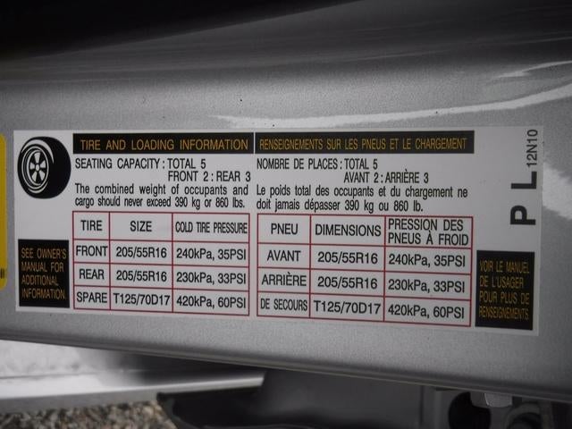 2025 Toyota Corolla Hatchback SE