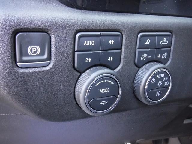 2025 Chevrolet Silverado 3500 HD LTZ