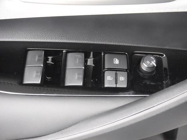 2025 Toyota Corolla Hatchback SE