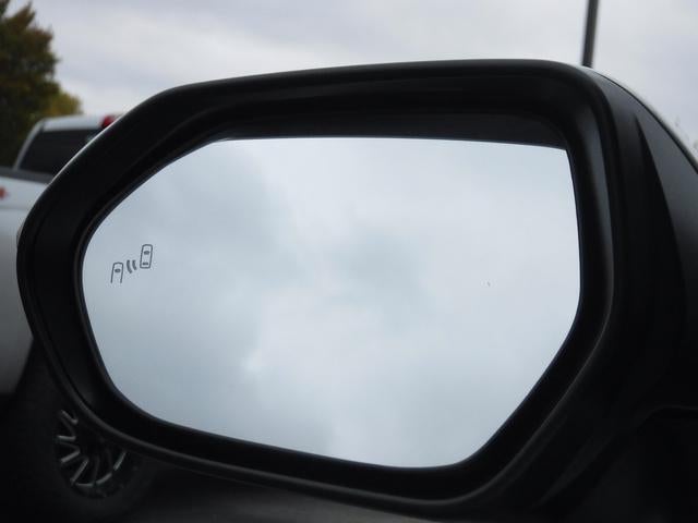 2025 Toyota Corolla Hatchback SE