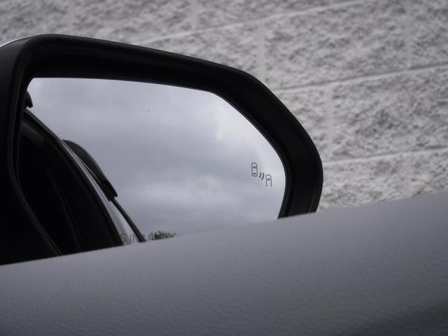 2025 Toyota Corolla Hatchback SE