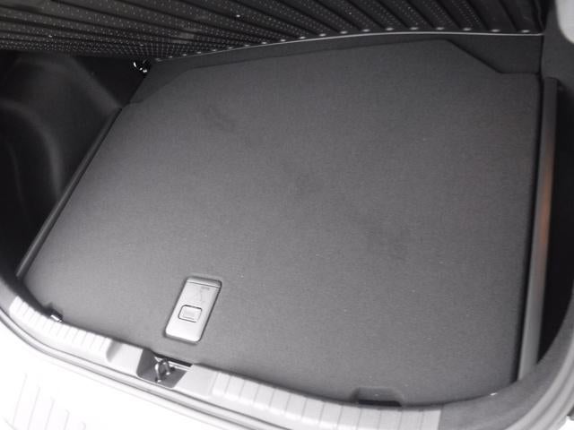 2025 Toyota Corolla Hatchback SE